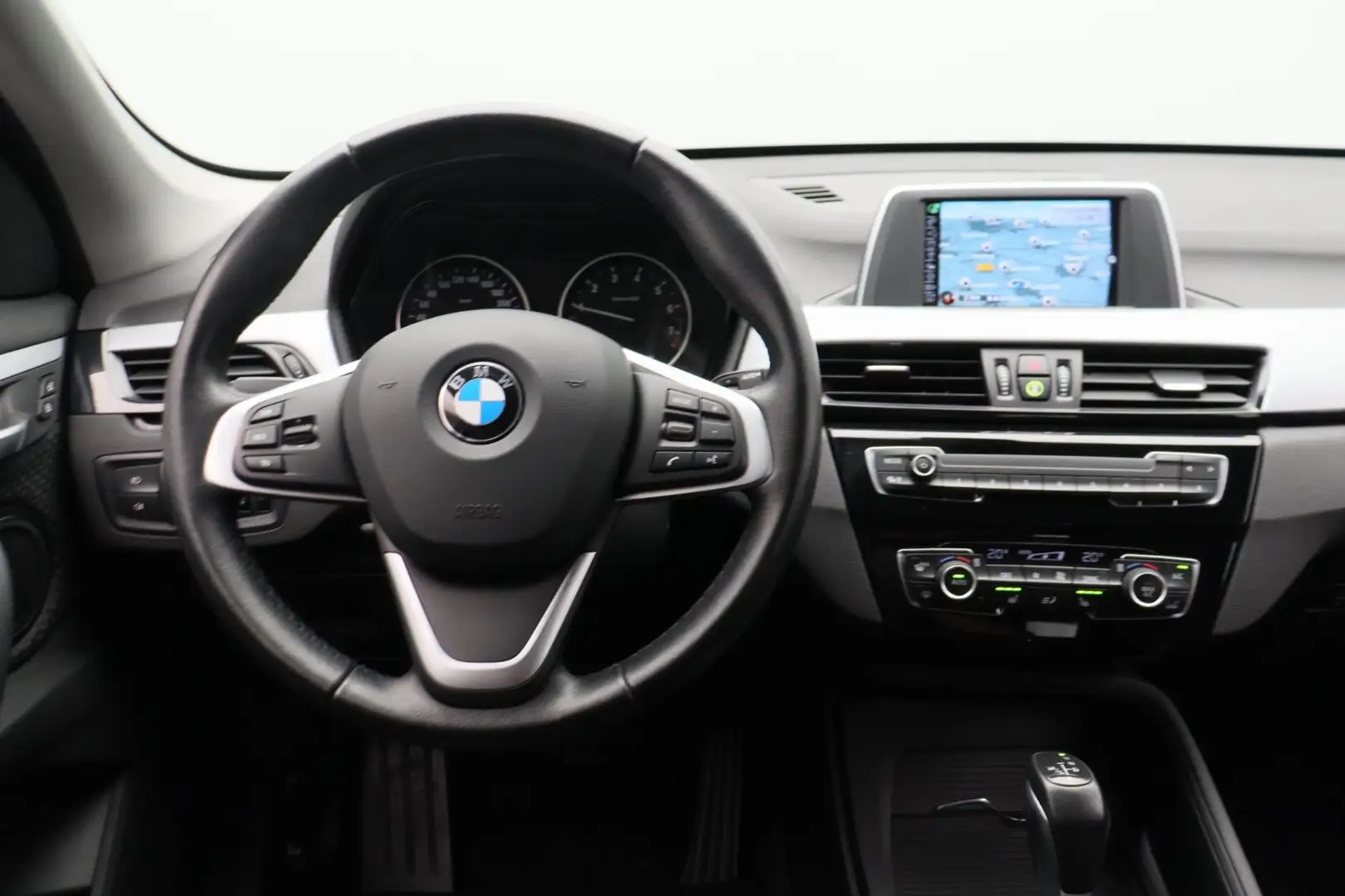 BMW X1 SDrive18i Centennial Executive Navigatie Climate/c Wit - 2