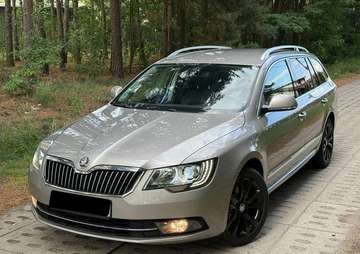 Superb 2.0i Comfort