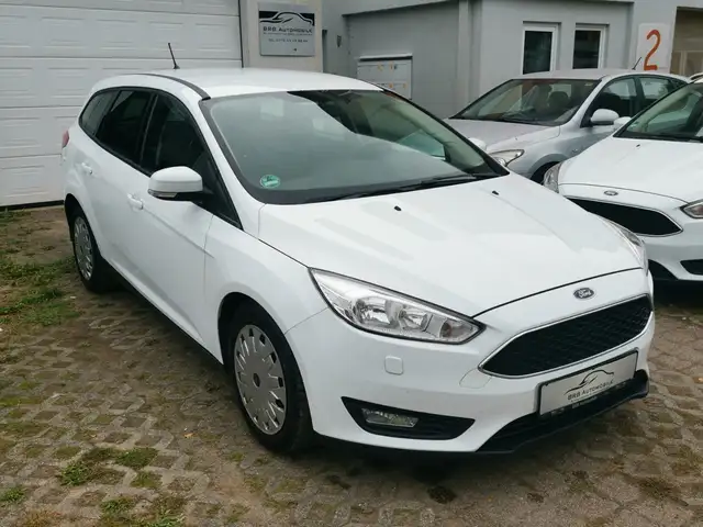Ford Focus Turnier Trend 1.5 TDCI TÜV AHK MwSt.