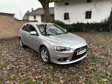 Lancer Sportback 1,5 Invite