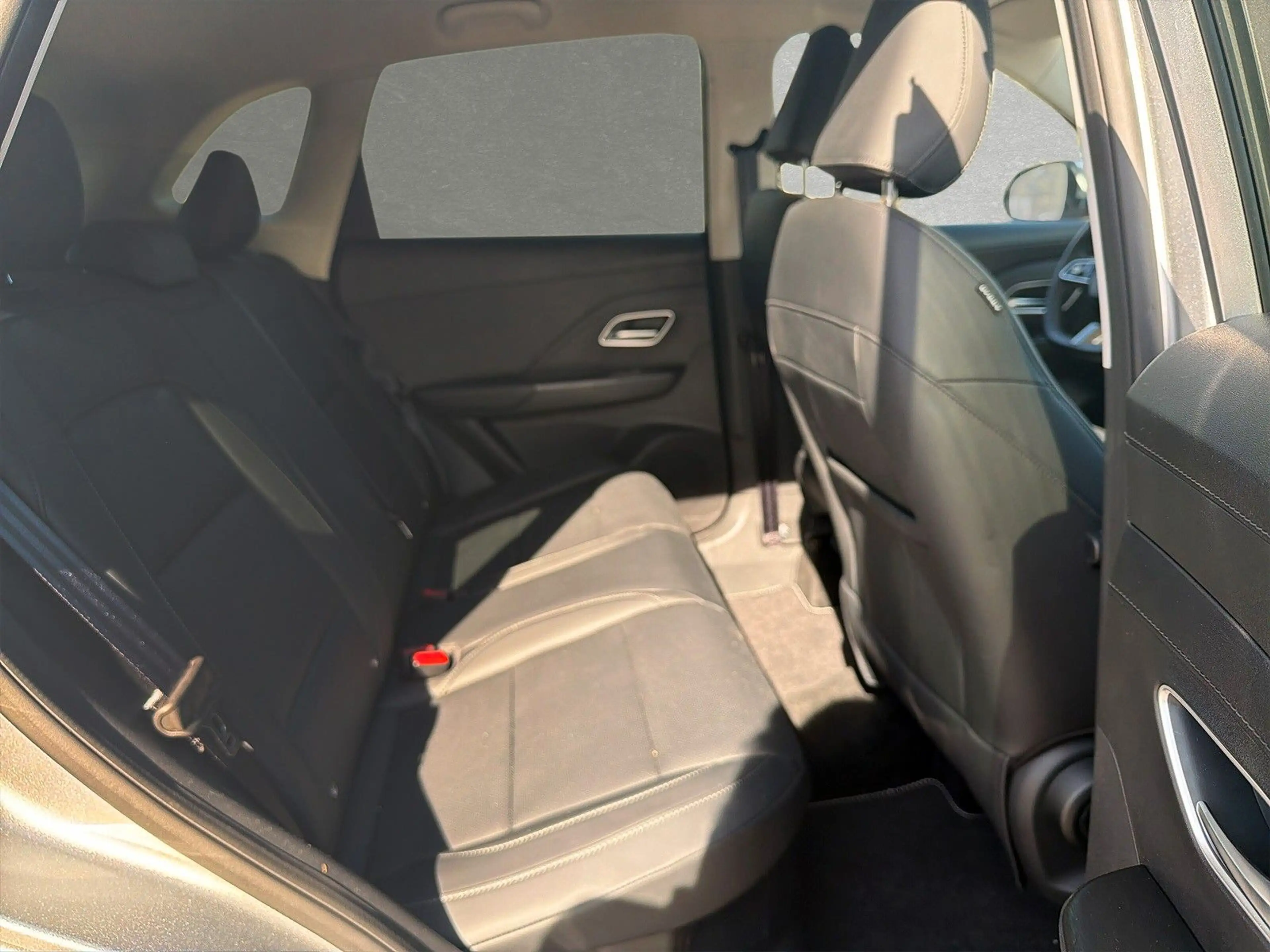MG ZS 1,5 Hybrid+  Luxury ACC LED — photo 5