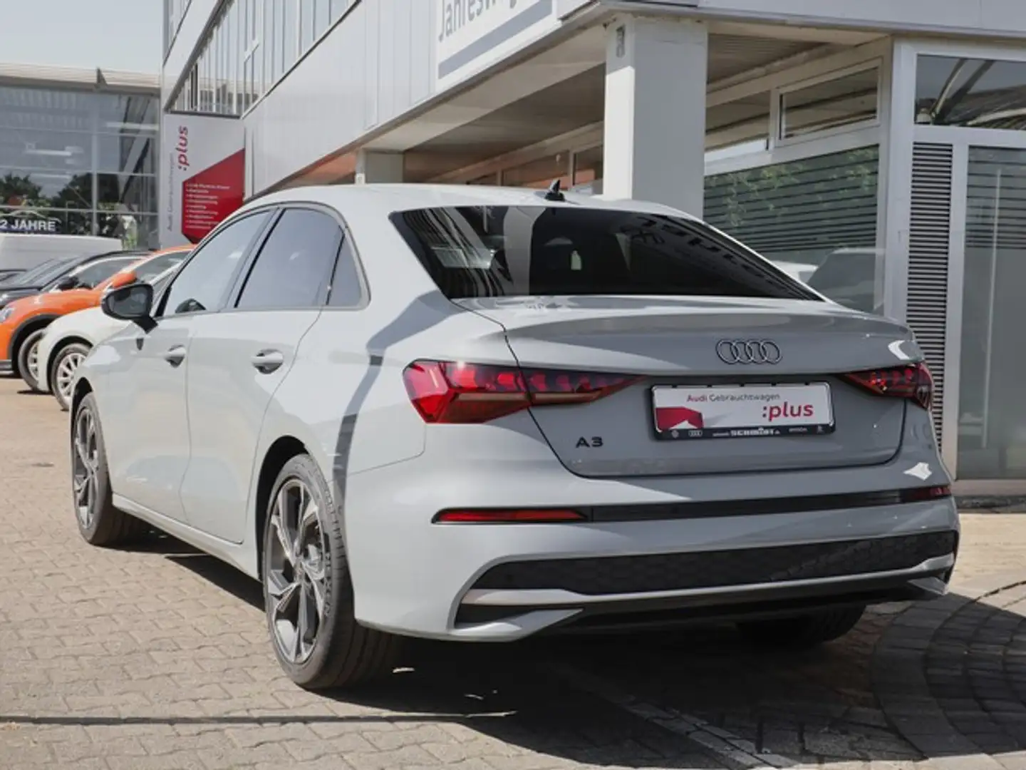 Audi A3 Limousine 30 TFSI Advanced LM18 LED Navi+ AHK K... Grau - 2