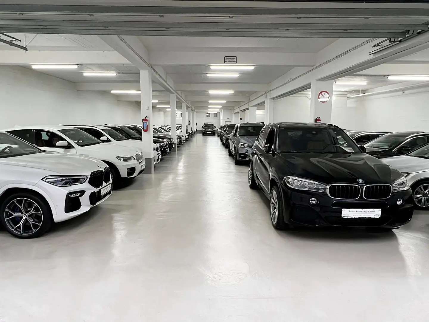 BMW 116 i ADVANTAGE*NAVI*TEMPOMAT*PARKTRONIK* Silber - 2