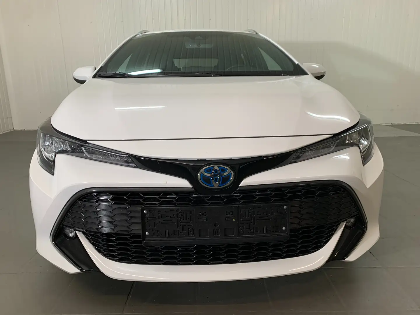 Toyota Corolla Kombi 1,8 Hybrid Active Drive Blanc - 2