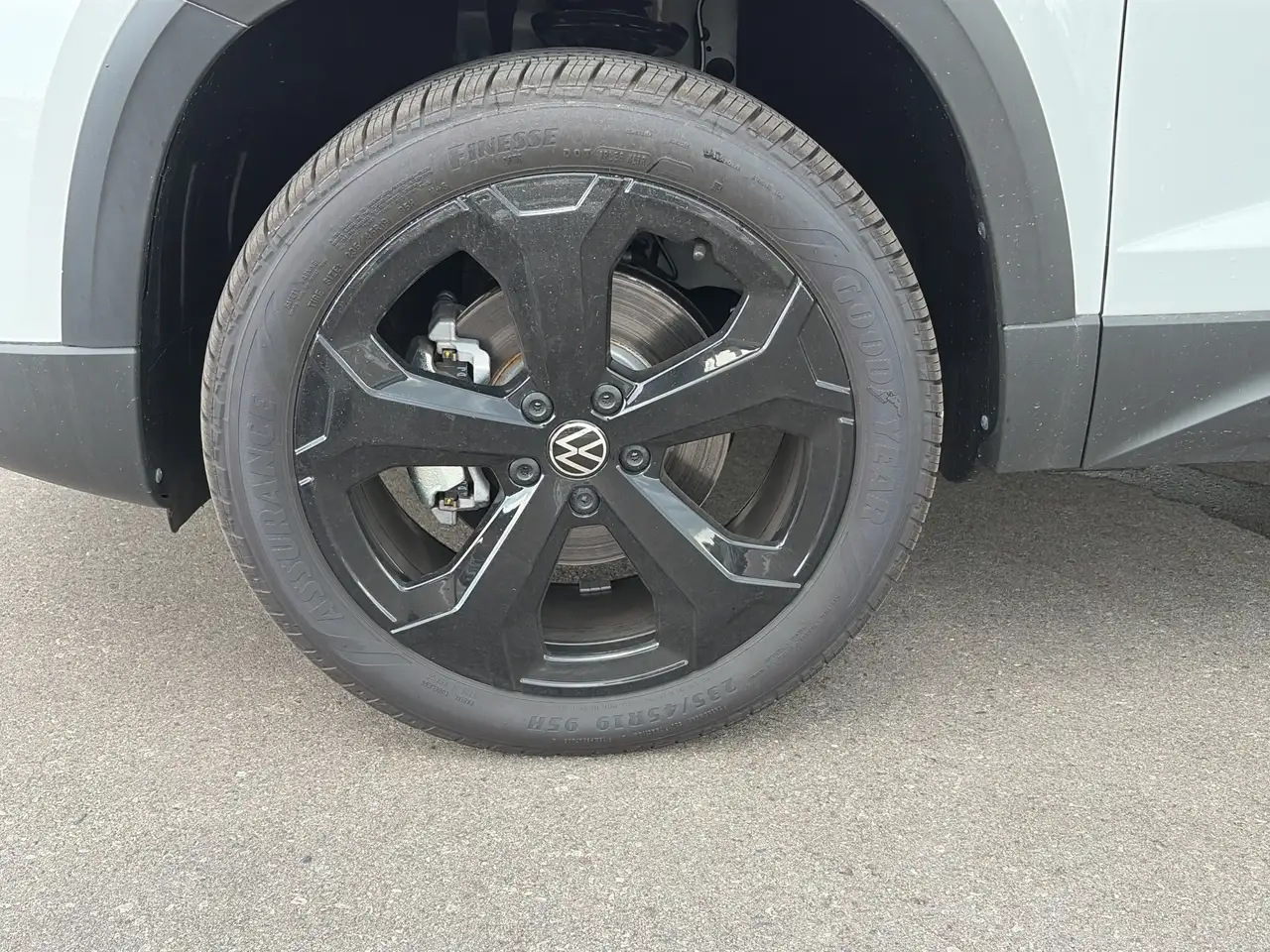 Volkswagen Taos снимка Volkswagen Taos