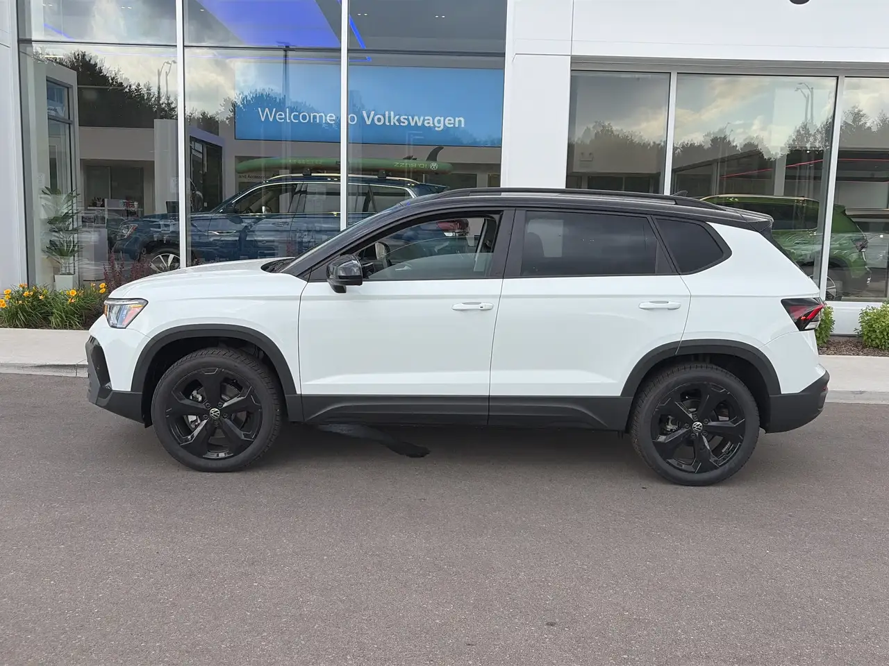 Volkswagen Taos снимка Volkswagen Taos