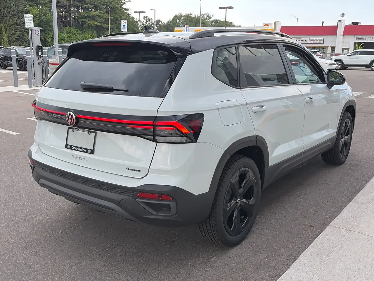 Volkswagen Taos снимка Volkswagen Taos