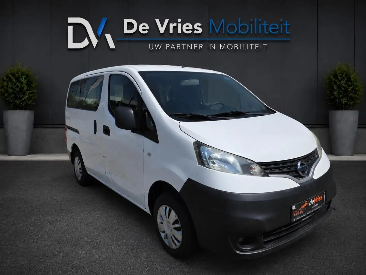 Nissan Evalia 1.6 Acenta **CAMPER UITGEVOERD** Weiß - 1