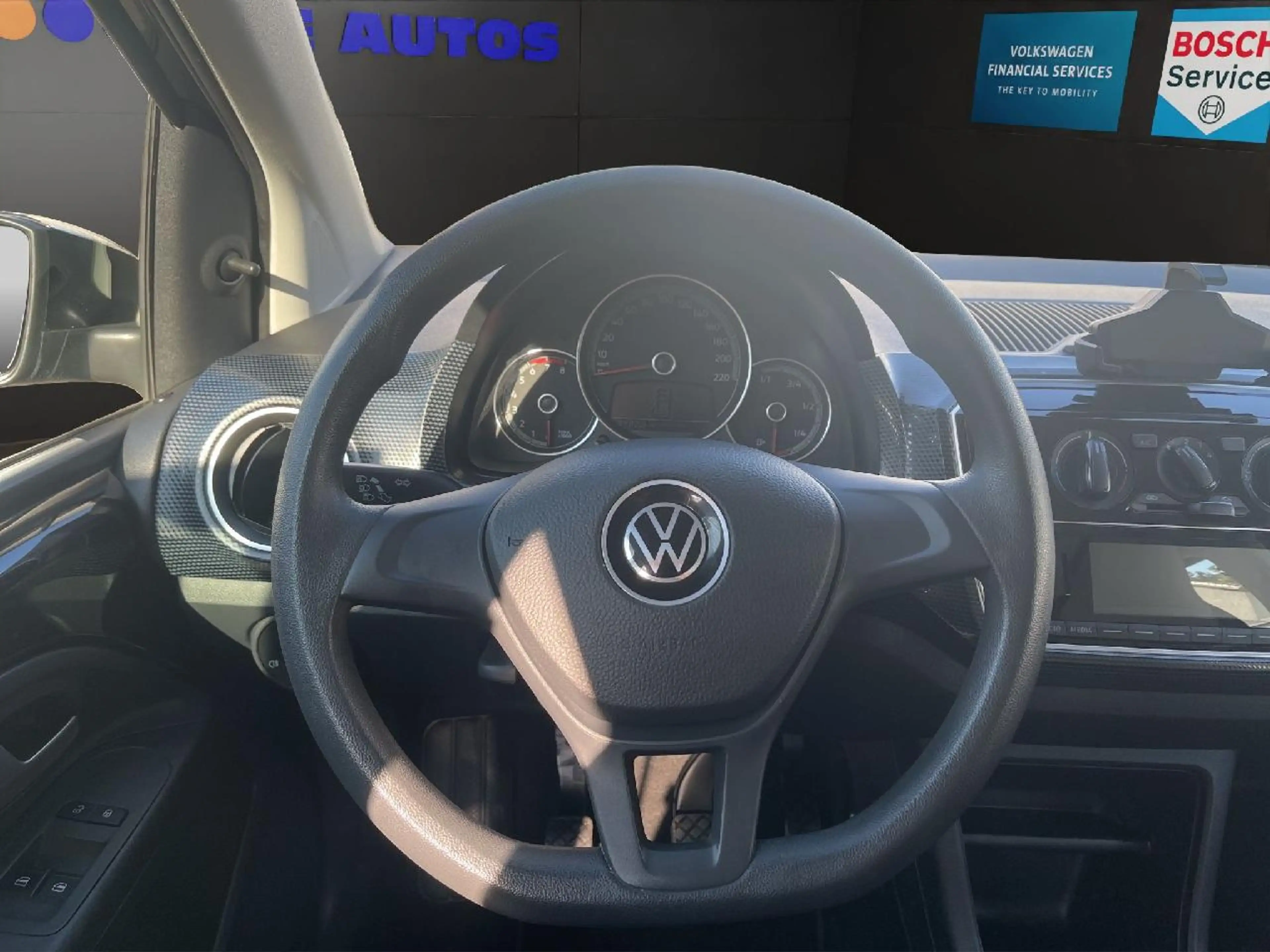 Volkswagen up! *Klimaup!*Licht & Sicht*Bluethooth*Telefon* — photo 10