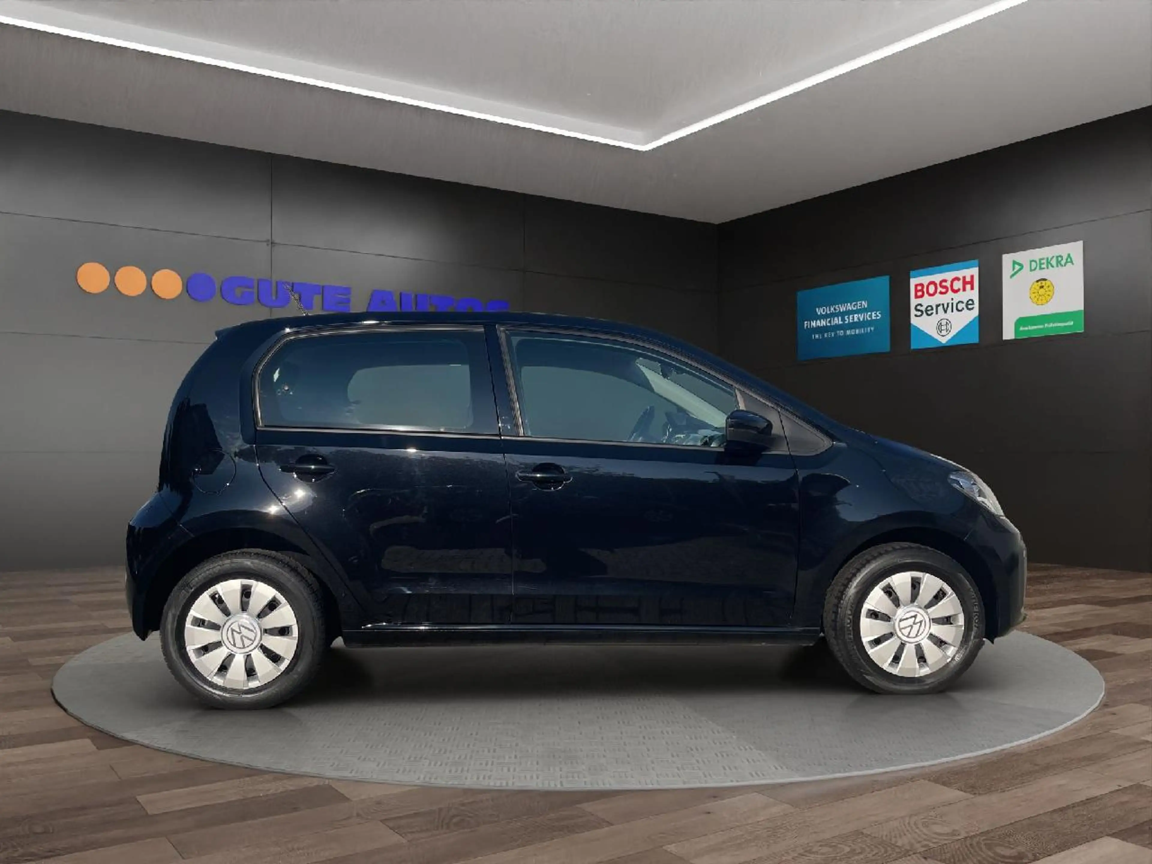 Volkswagen up! *Klimaup!*Licht & Sicht*Bluethooth*Telefon* — photo 6