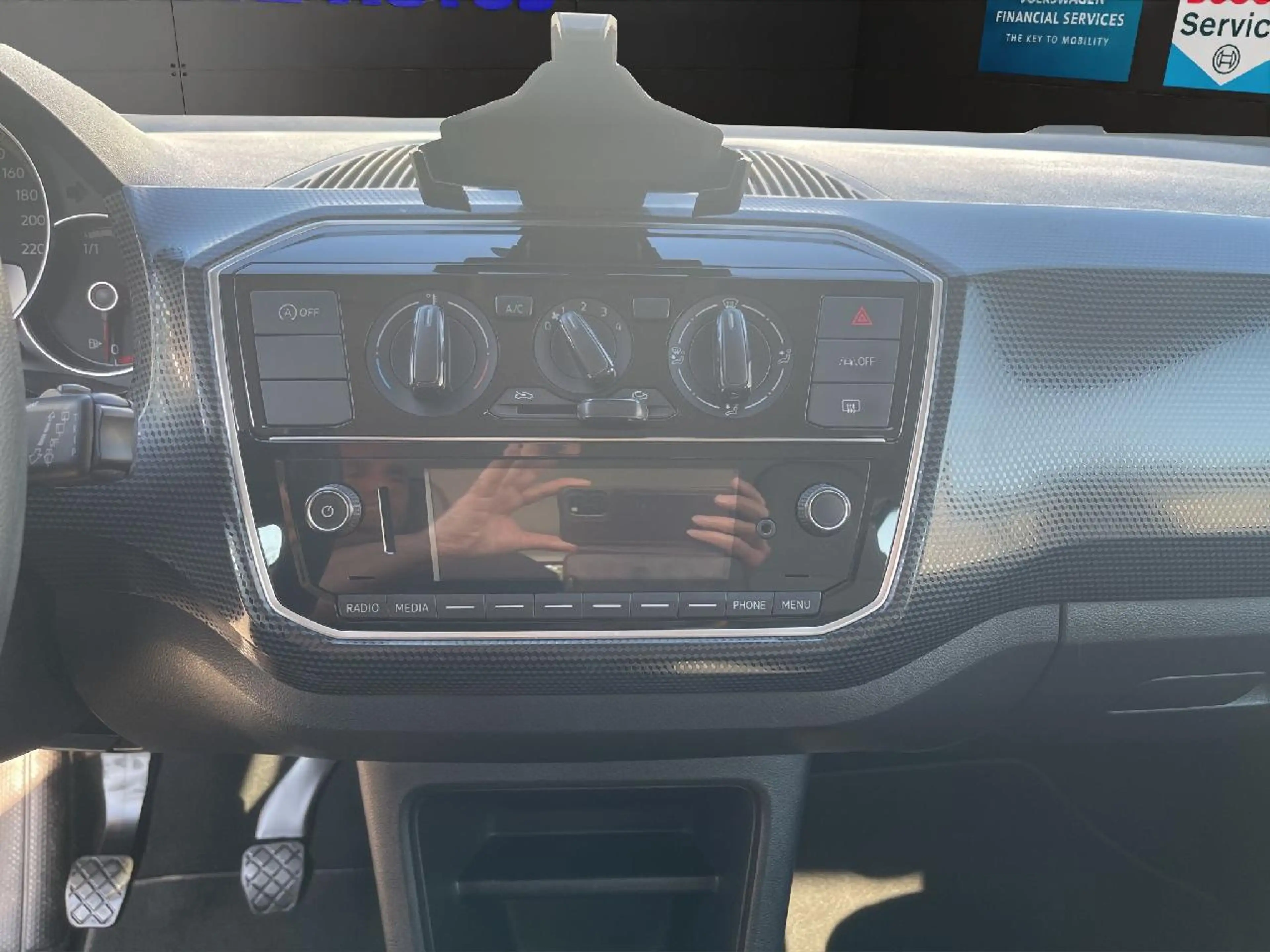 Volkswagen up! *Klimaup!*Licht & Sicht*Bluethooth*Telefon* — photo 14