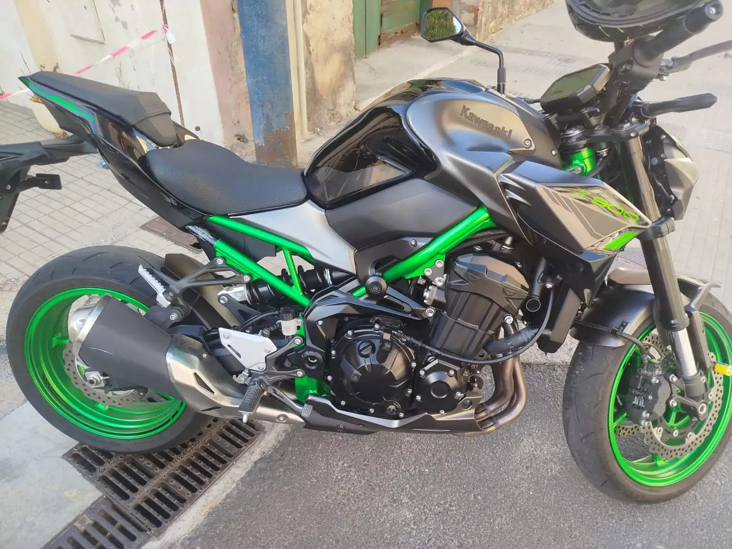 Kawasaki Z 900 Negru - 1