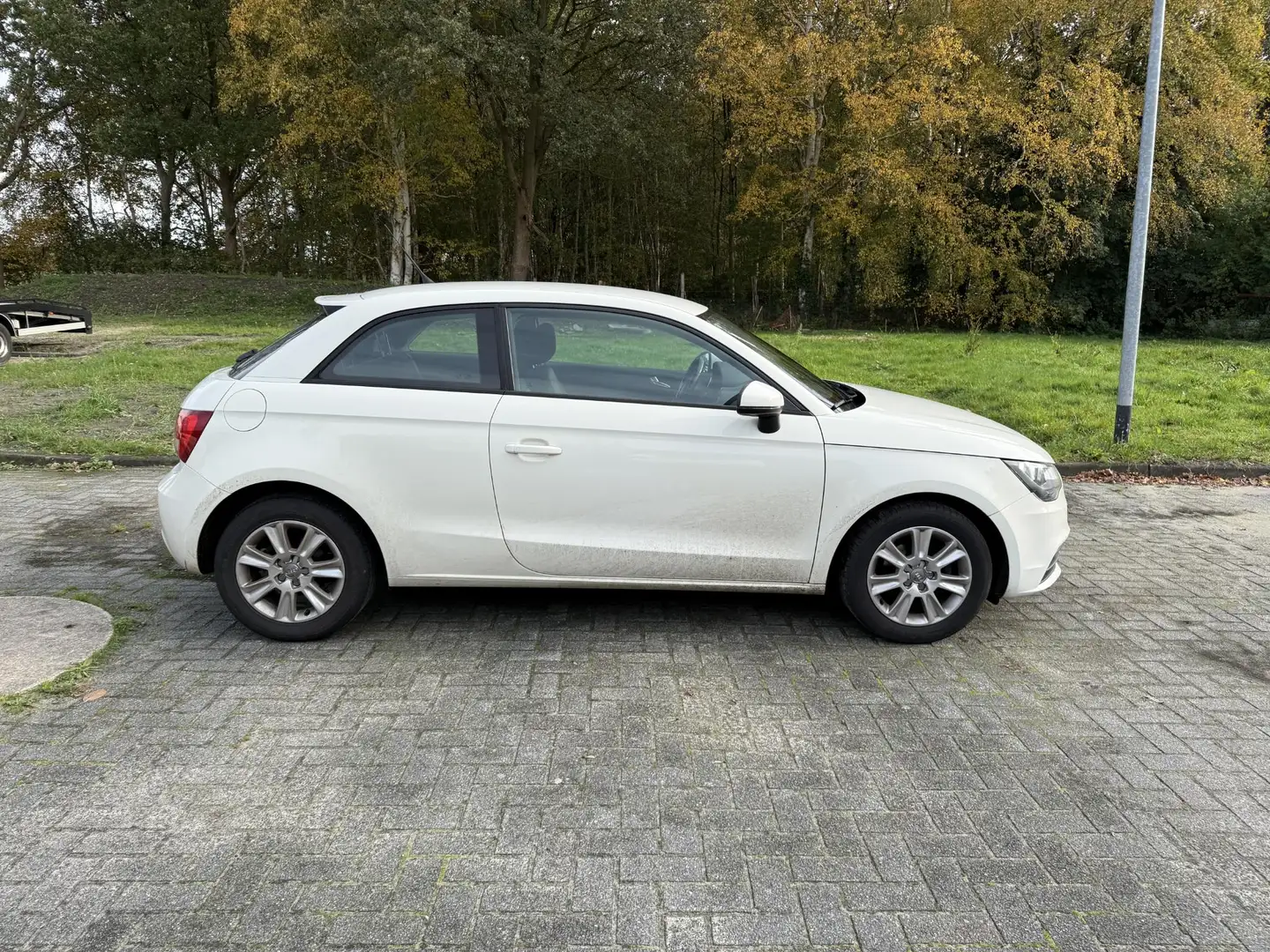 Audi A1 1.2 TFSI Attraction Pro Line Business | Navi | Air Blanc - 2