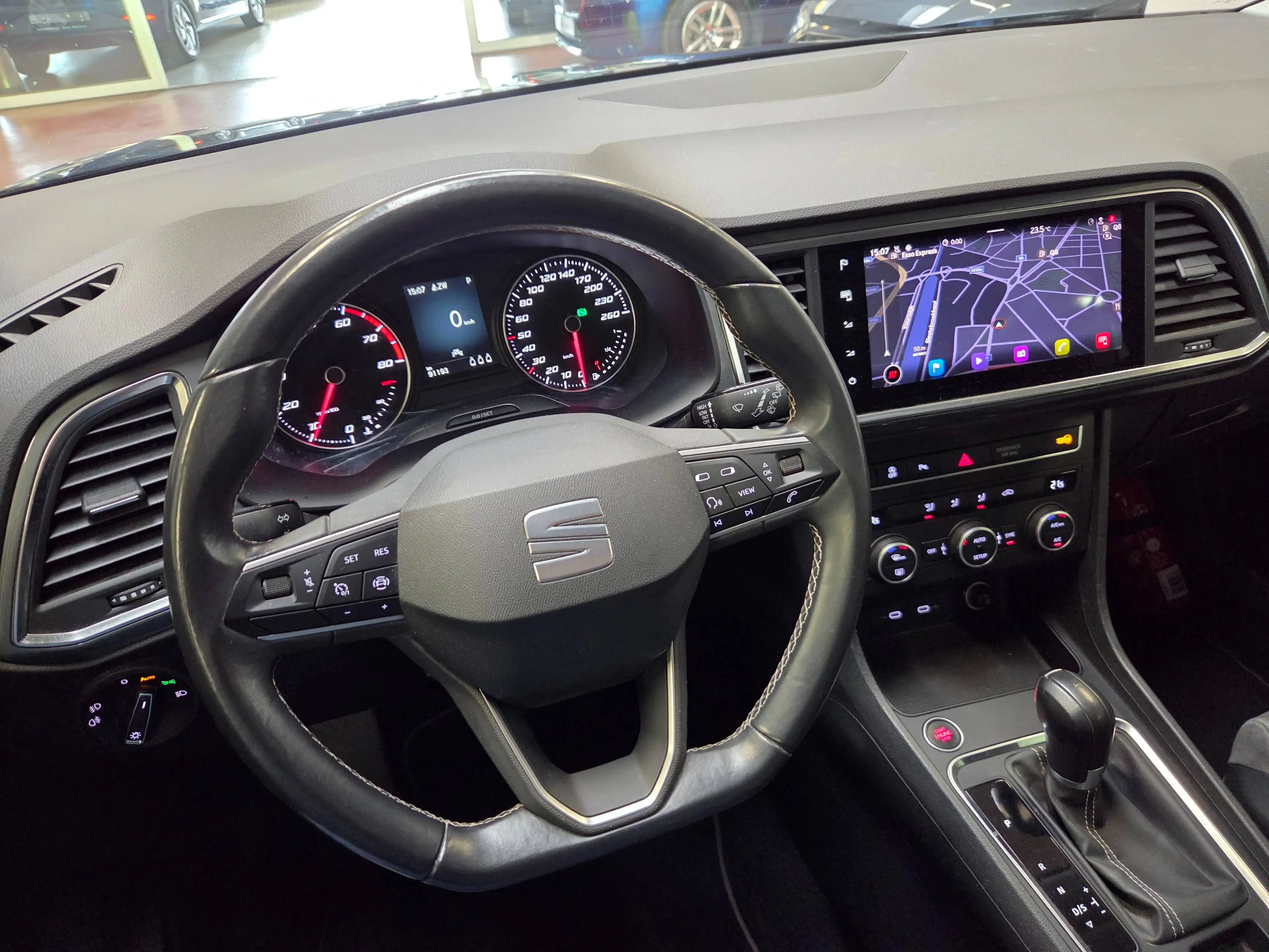 SEAT Ateca 1.5 TSi DSG Style + CUIR/ALCANTARA + LED + CAMERA + KEYLESS GO — photo 10