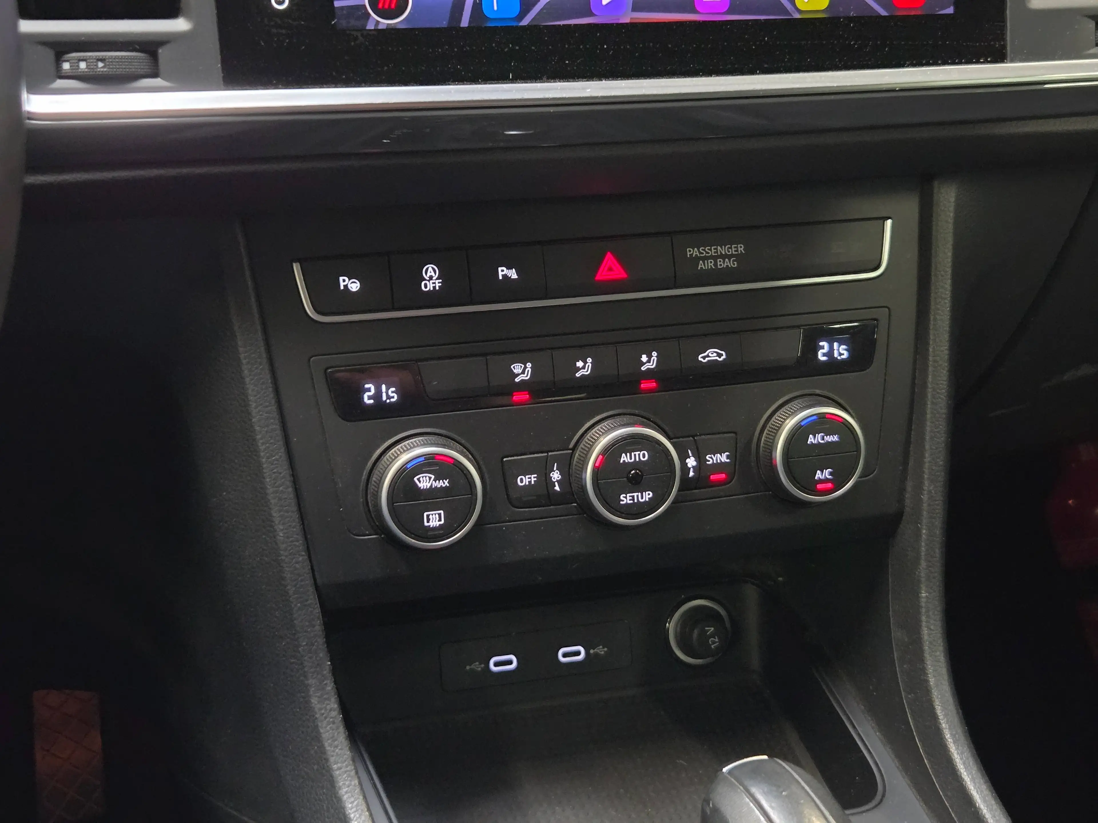 SEAT Ateca 1.5 TSi DSG Style + CUIR/ALCANTARA + LED + CAMERA + KEYLESS GO — photo 12