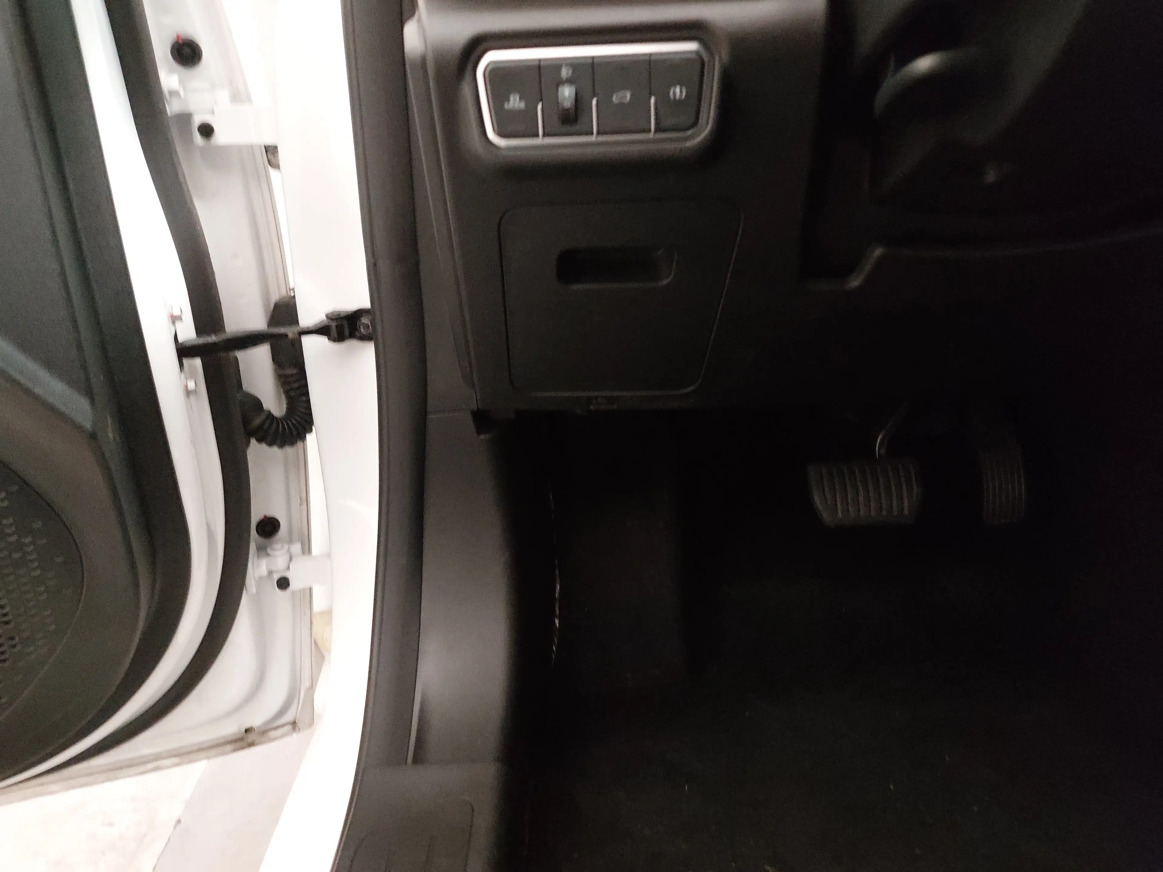 Ora Funky Cat 300 Pro T-LEDER NAVI KLIMAAUT LED RFK — photo 7