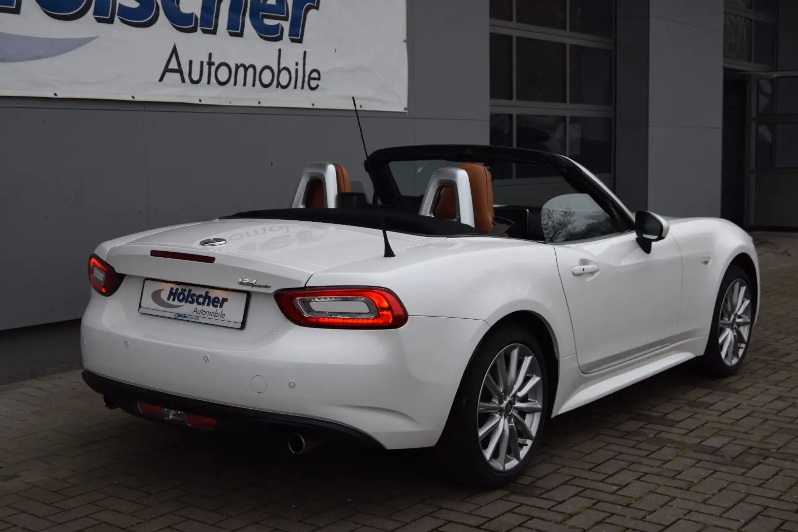 Fiat 124 Spider !AUTOM!Navi,Leder,Kam,Sitzh,Xenon,,,, Blanc - 2