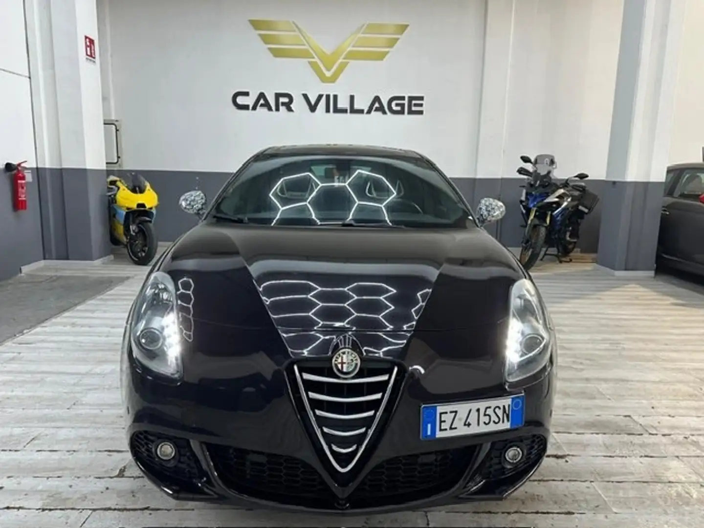Alfa Romeo Giulietta Giulietta 1750 Turbo TCT Quadrifoglio Verde Noir - 1