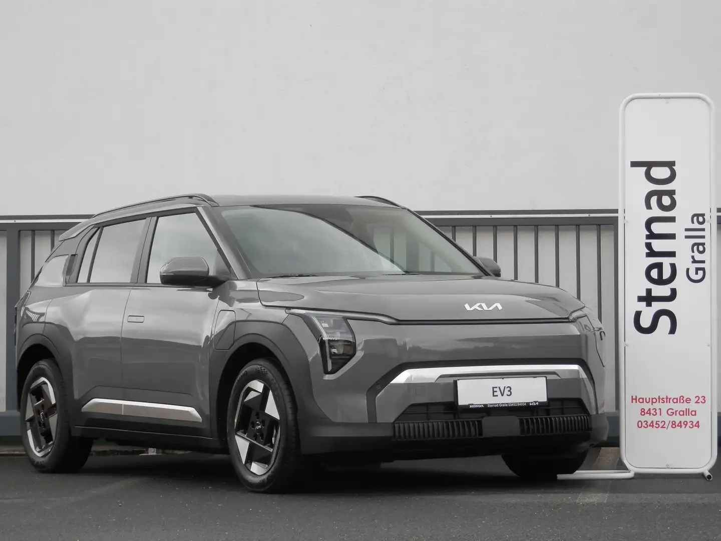 Kia EV3 EV3 FWD 81,4kWh Long Range Earth Grau - 1