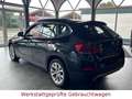 BMW X1 20i sDrive*Panorama*PDC*6 Gang* Schwarz - thumbnail 2