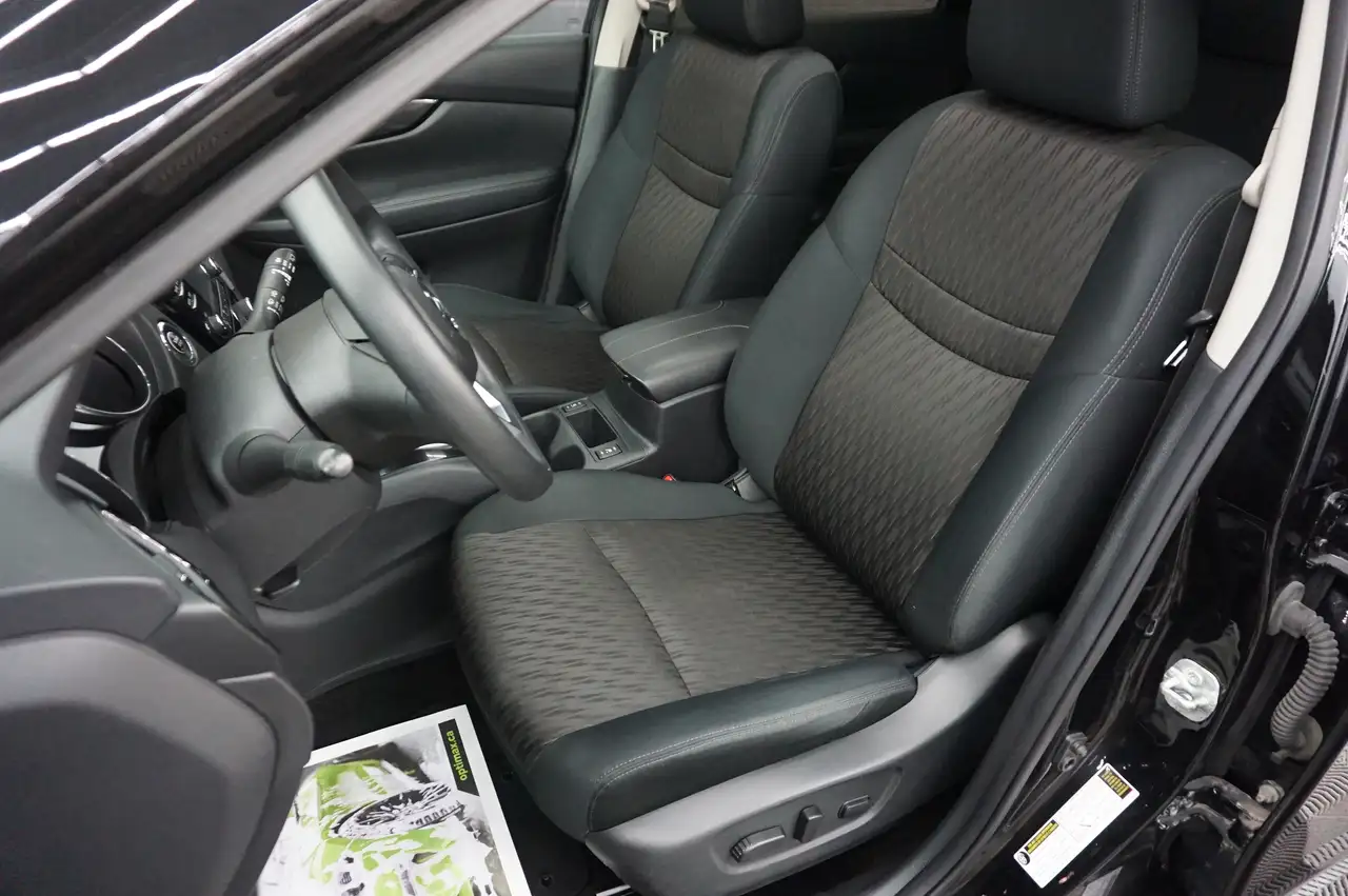 Nissan Rogue fotografie Nissan Rogue