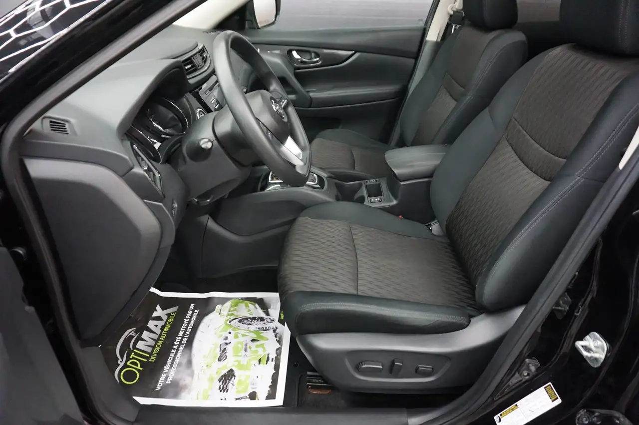 Nissan Rogue fotografie Nissan Rogue