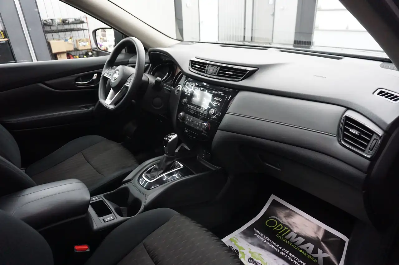 Nissan Rogue fotografie Nissan Rogue