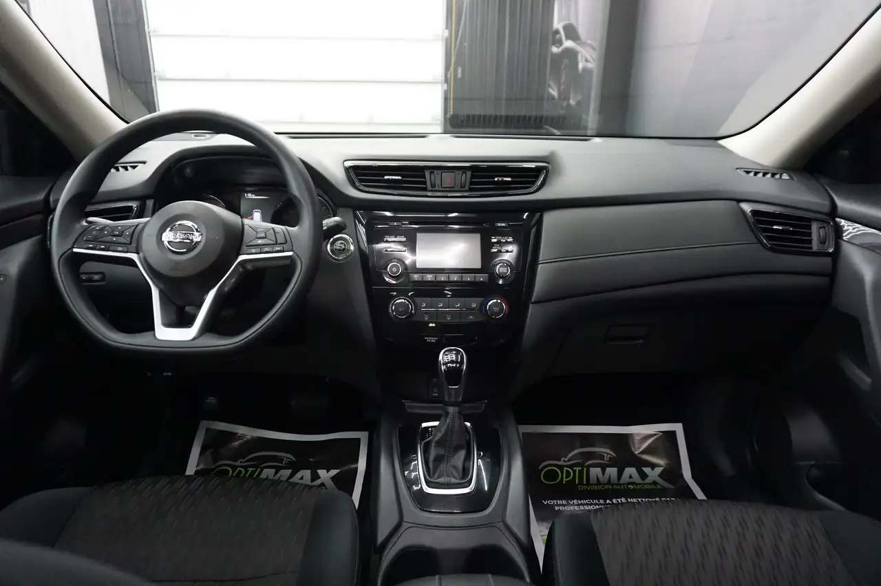 Nissan Rogue fotografie Nissan Rogue