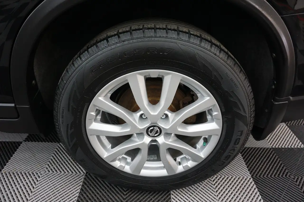 Nissan Rogue fotografie Nissan Rogue
