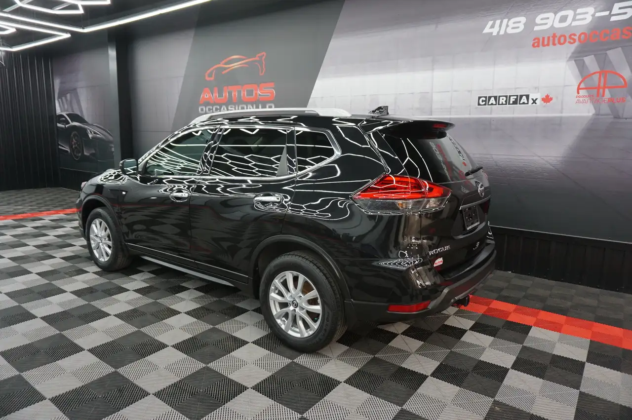Nissan Rogue fotografie Nissan Rogue