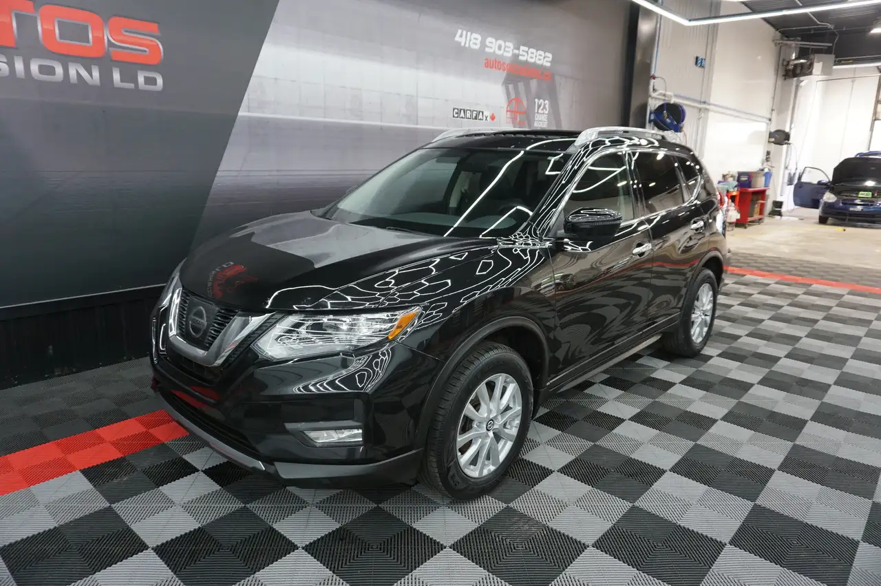 Nissan Rogue fotografie Nissan Rogue