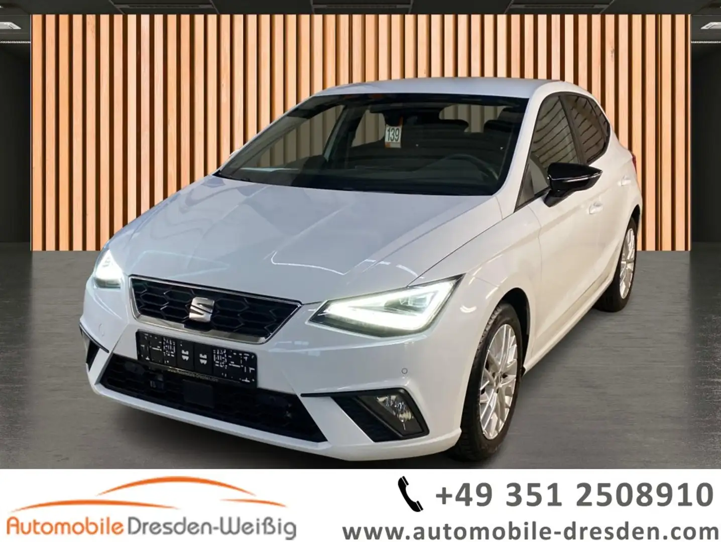SEAT Ibiza 1.0 TSI DSG FR*Navi*ACC*Kamera*Voll LED* Bílá - 1