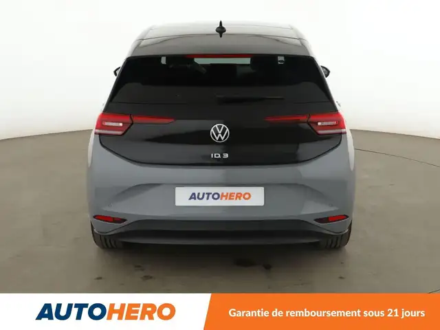 Volkswagen Id.3 view 5