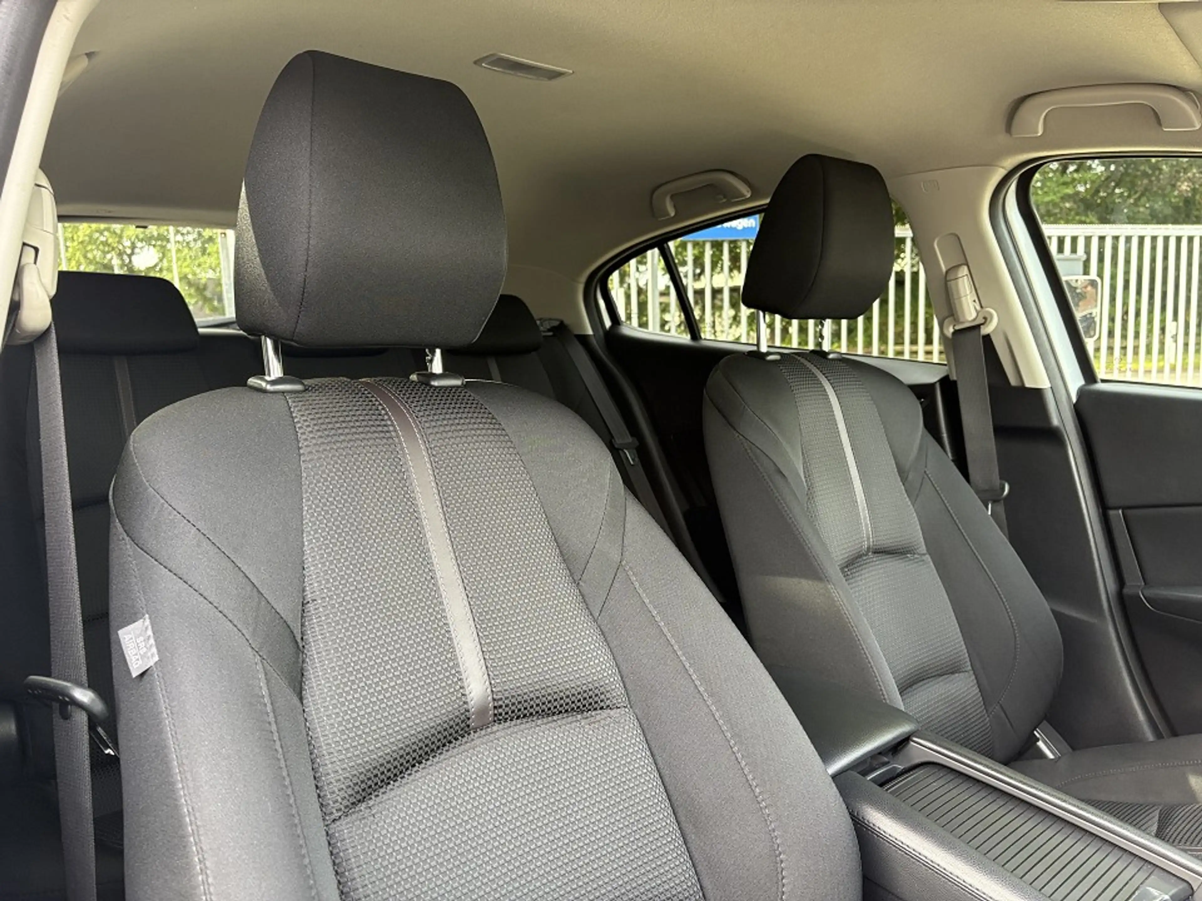 Mazda 3 SKYACTIV-G 120 EXCLUSIVE-Line, LED, ALU17, PDC , — photo 13