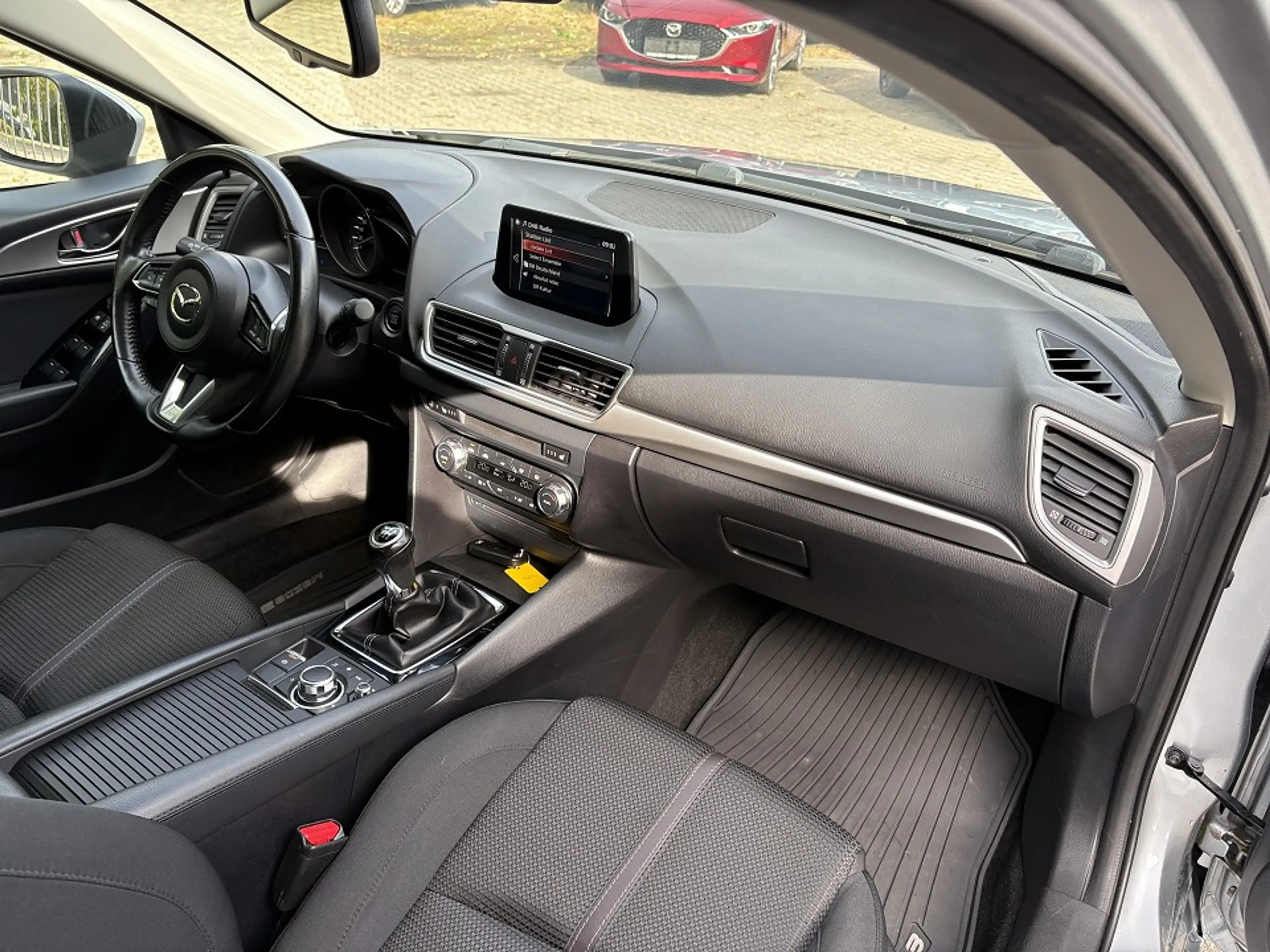 Mazda 3 SKYACTIV-G 120 EXCLUSIVE-Line, LED, ALU17, PDC , — photo 12
