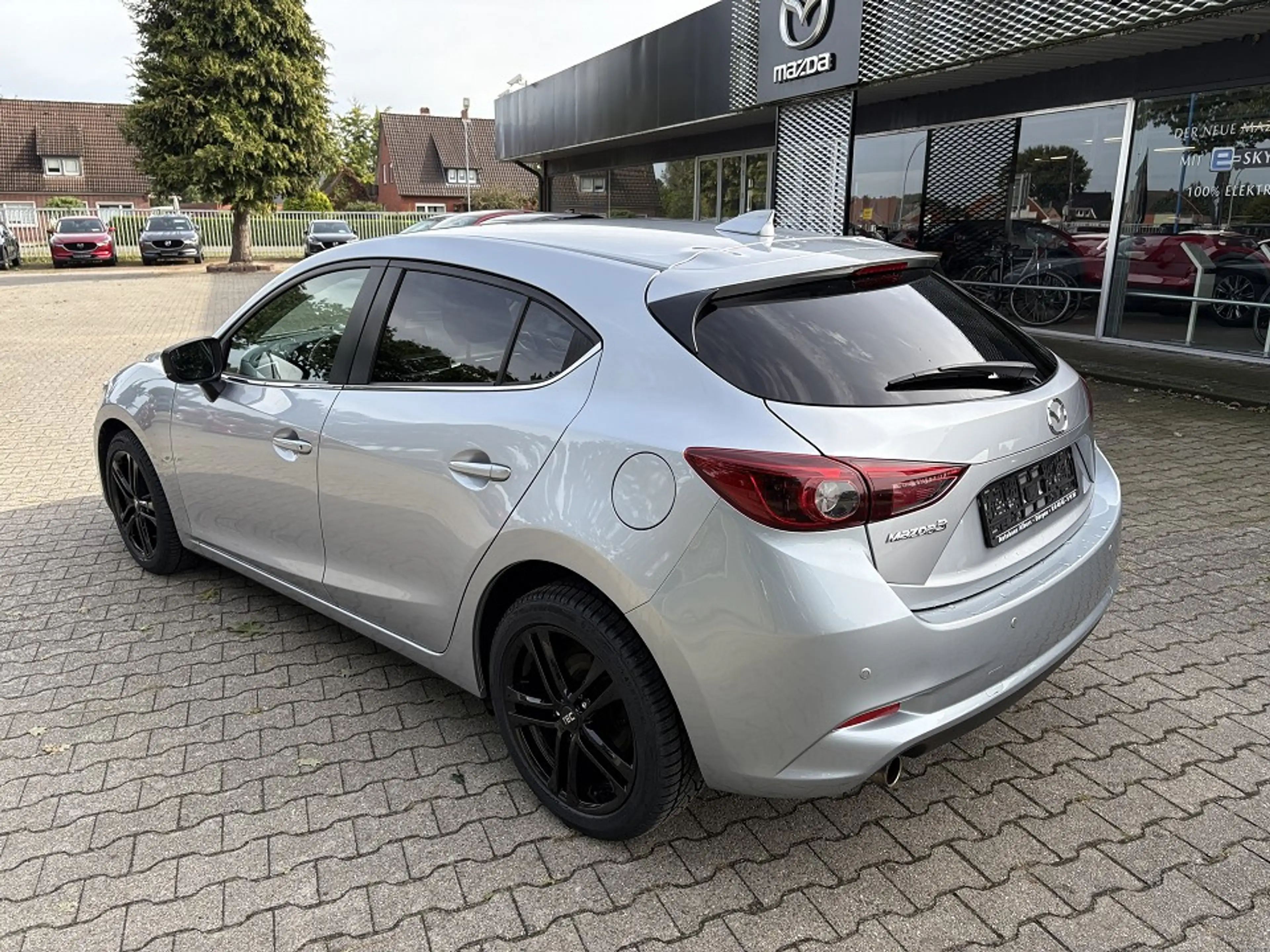 Mazda 3 SKYACTIV-G 120 EXCLUSIVE-Line, LED, ALU17, PDC , — photo 8