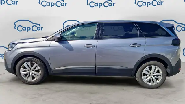 Peugeot 5008 view 2