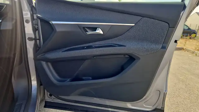 Peugeot 5008 view 23