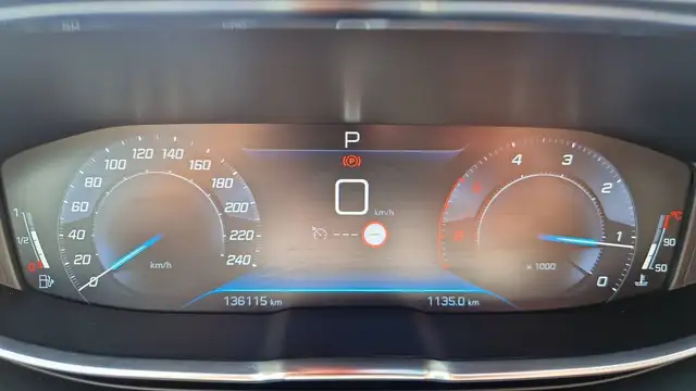Peugeot 5008 view 12
