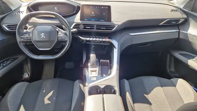 Peugeot 5008 view 11