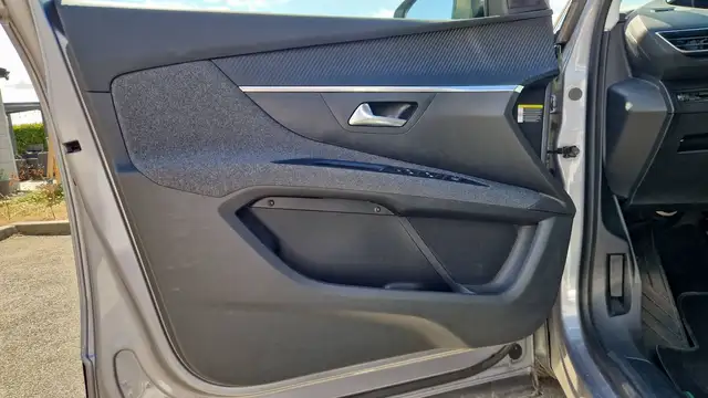 Peugeot 5008 view 7