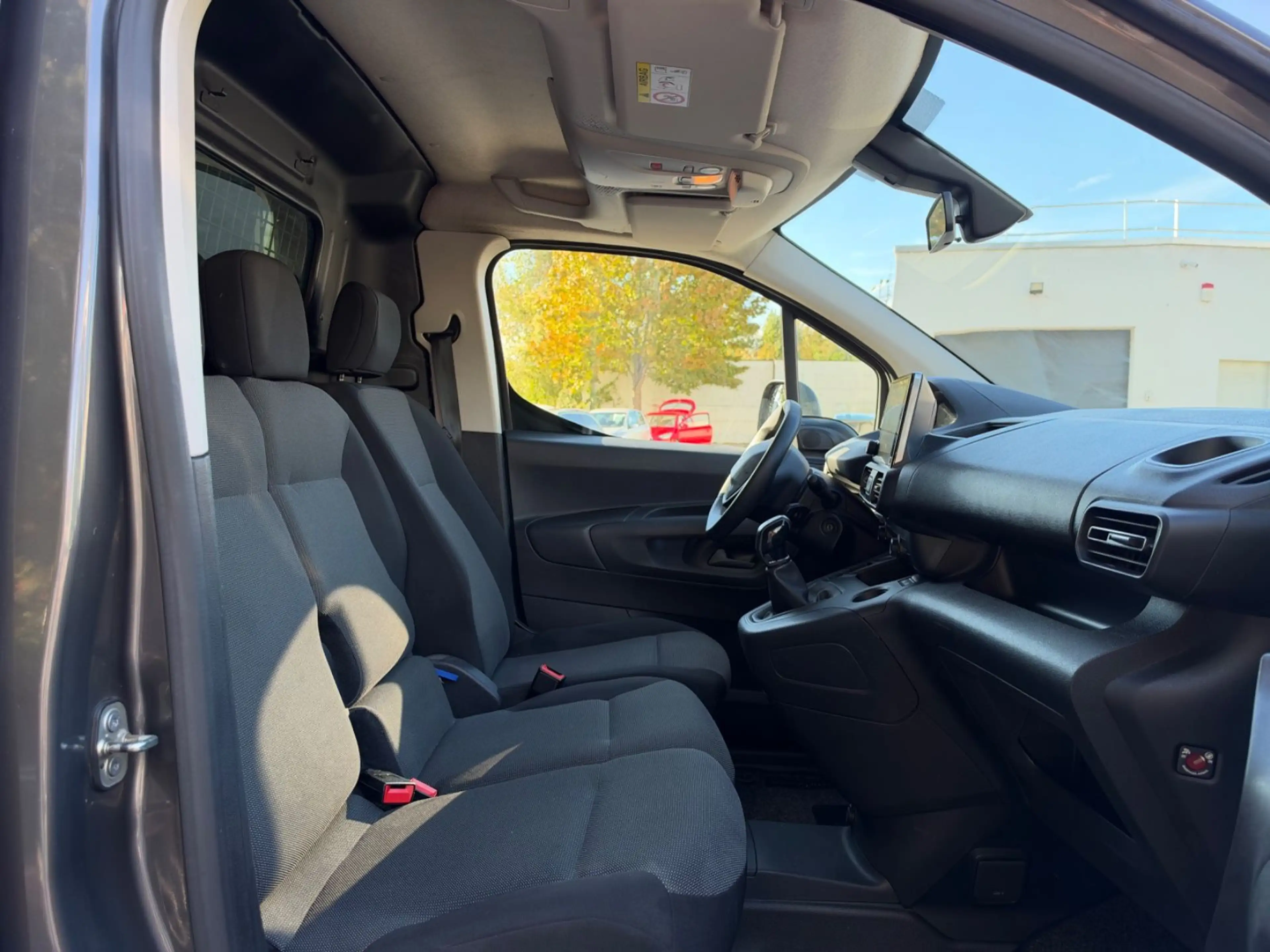 Peugeot Partner Premium L1 Kasten Sortimo Reg. — photo 10