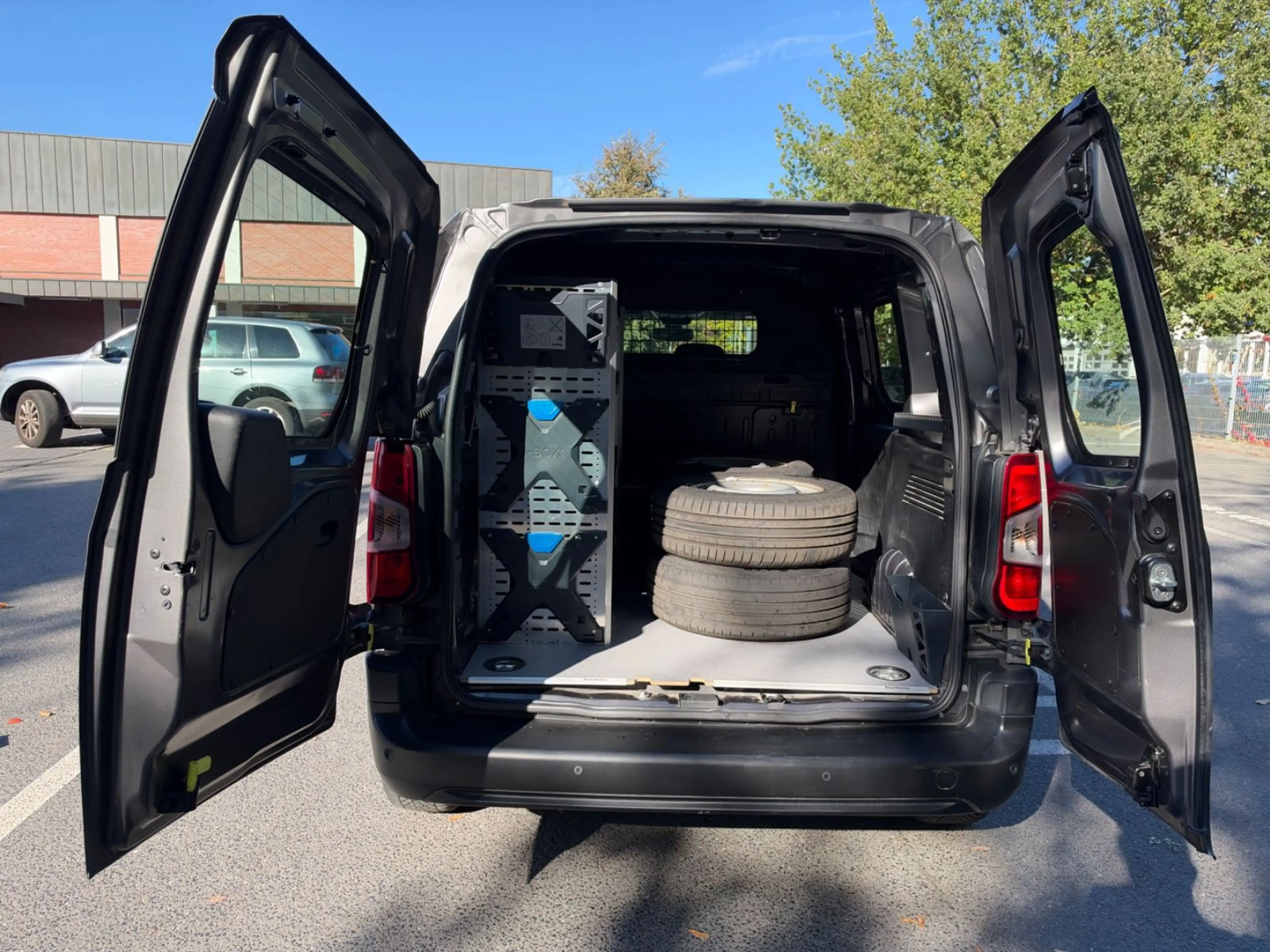 Peugeot Partner Premium L1 Kasten Sortimo Reg. — photo 12