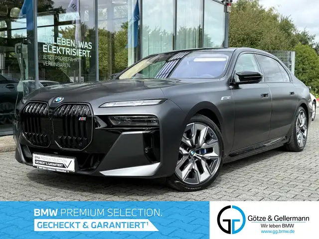 BMW i7