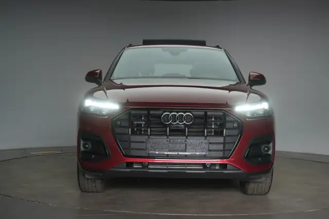 Audi Q5 view 2