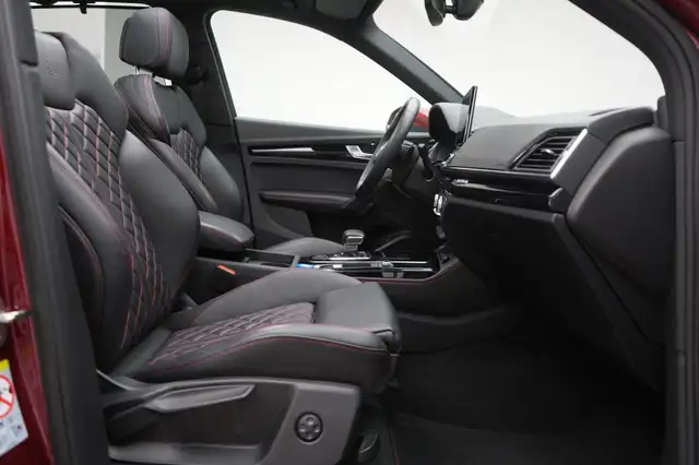 Audi Q5 view 7
