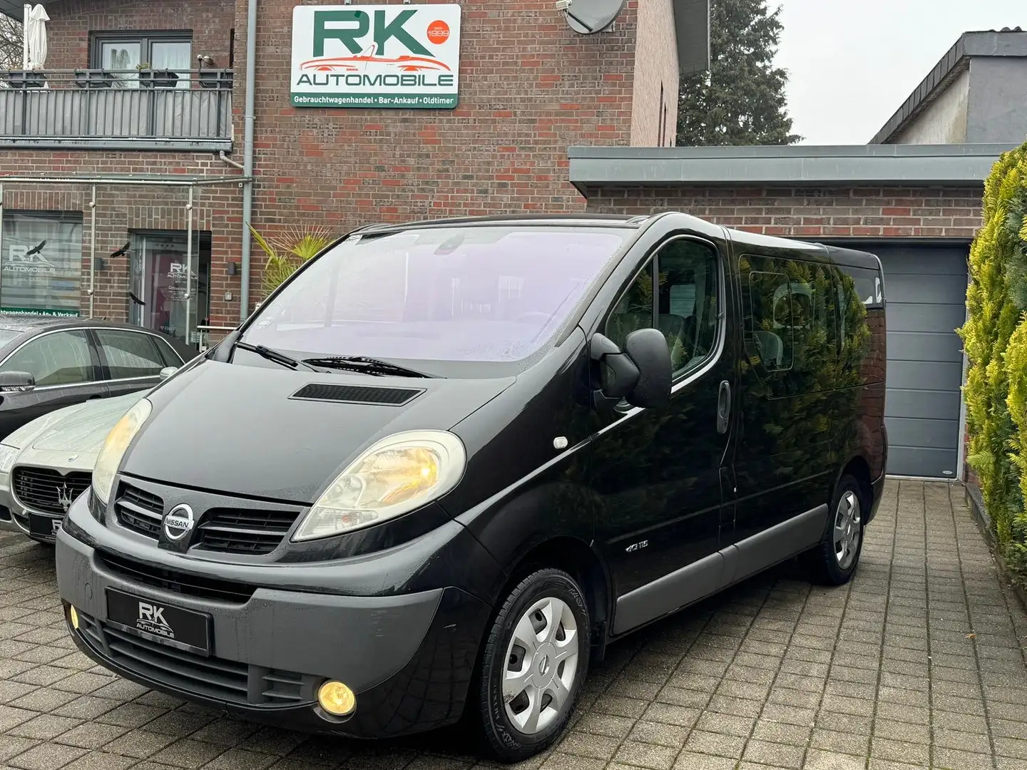 Nissan Primastar Kombi L1H1 2.7t (9 Sitze) - 1