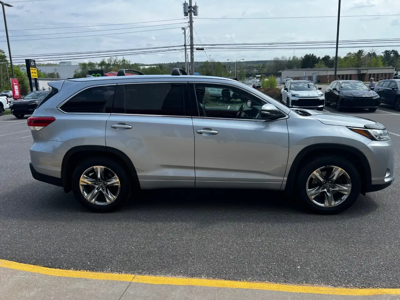 Toyota Highlander снимка Toyota Highlander