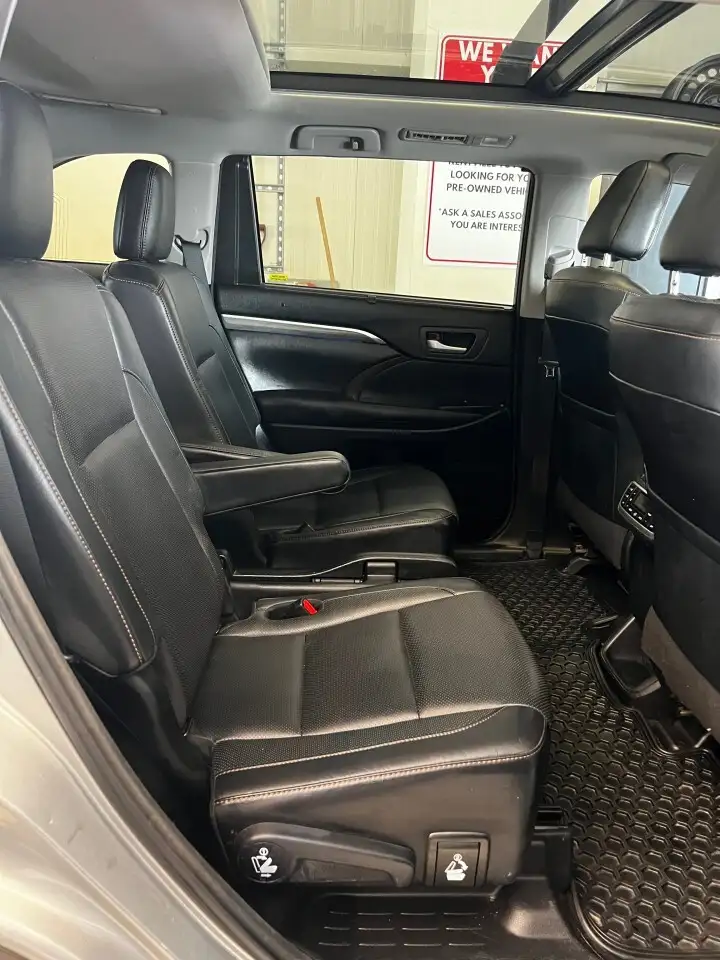 Toyota Highlander снимка Toyota Highlander