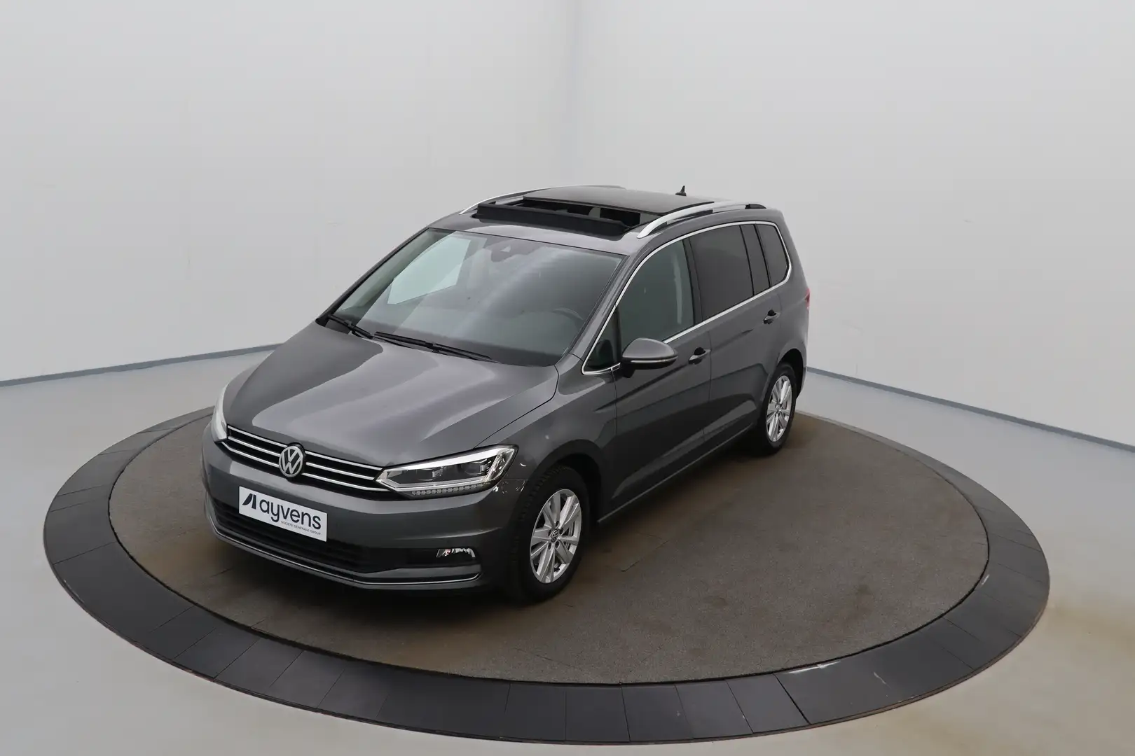 Volkswagen Touran 2.0 TDi SCR Highline DSG Business+ 7Pl. ALCANTARA Серый - 1